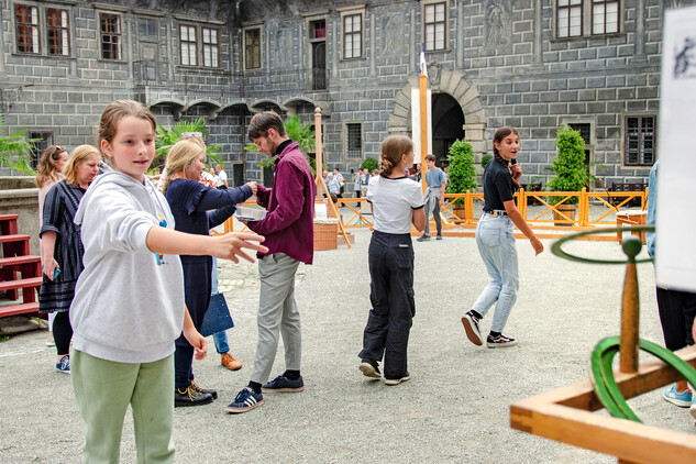 Didaktický program DAR SLAVNOSTI, výstava Šlechtické slavnosti a zábavy, Galerie Mincovna, SHZ Český Krumlov, září 2022, foto J. Sajtlová